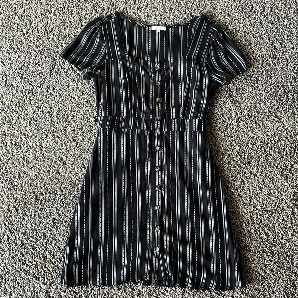 Black/White Medium Dress